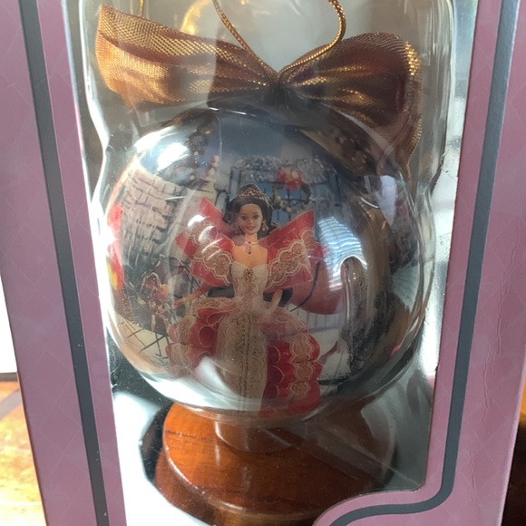 New in box;never opened 1997 Holiday Barbie 4” Decoupage Ornament included stand - Picture 9 of 12